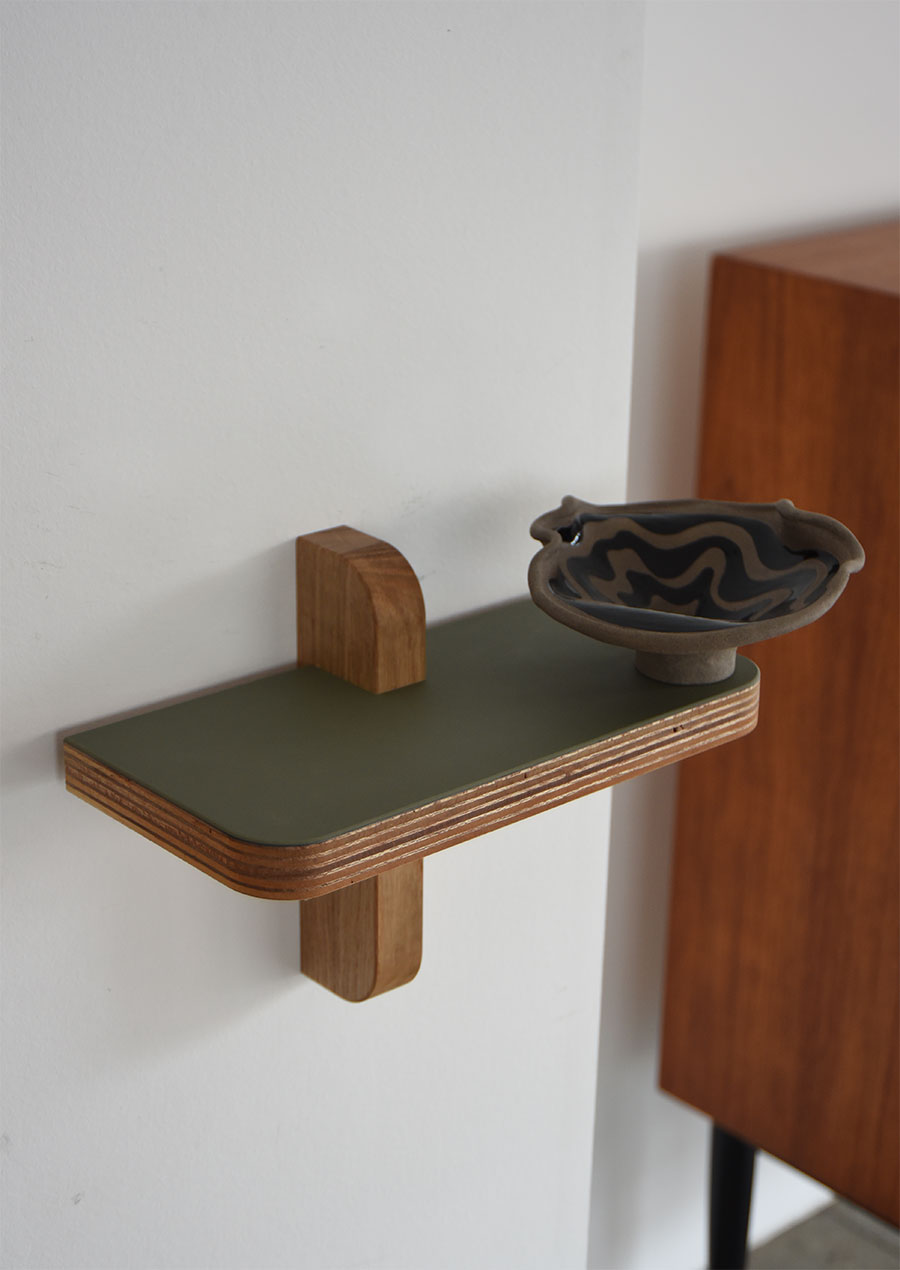 Linoleum Mini Wall Shelf / Olive リノリウム 壁付け棚