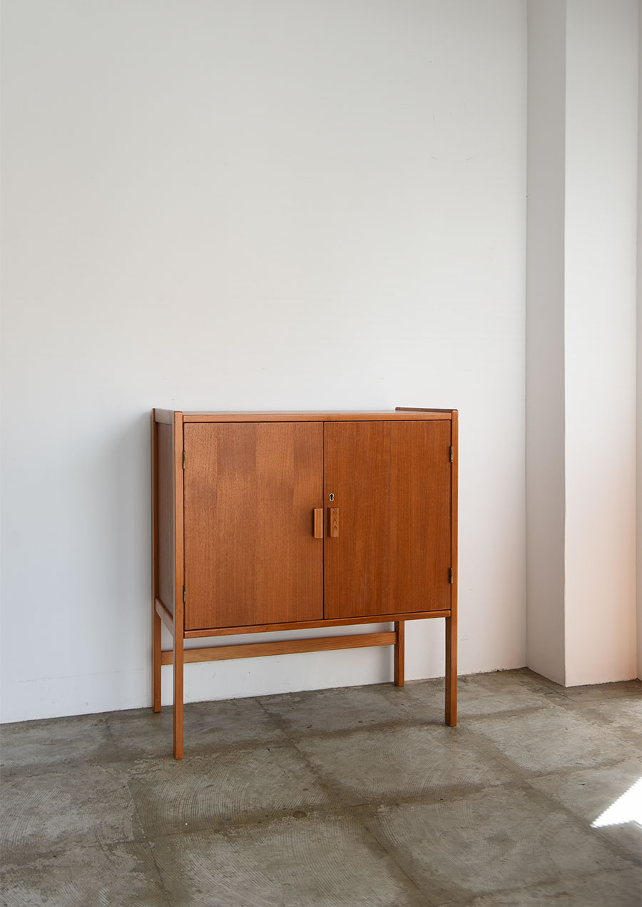 Small Cabinet in Teak and Pine / Lammhults Möbler 1960s