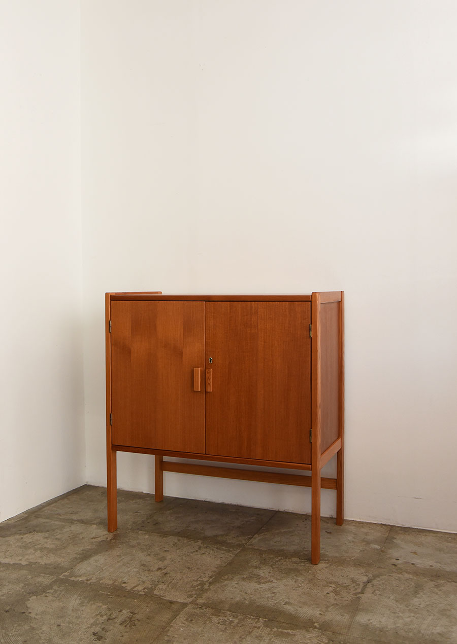 Small Cabinet in Teak and Pine / Lammhults Möbler 1960s