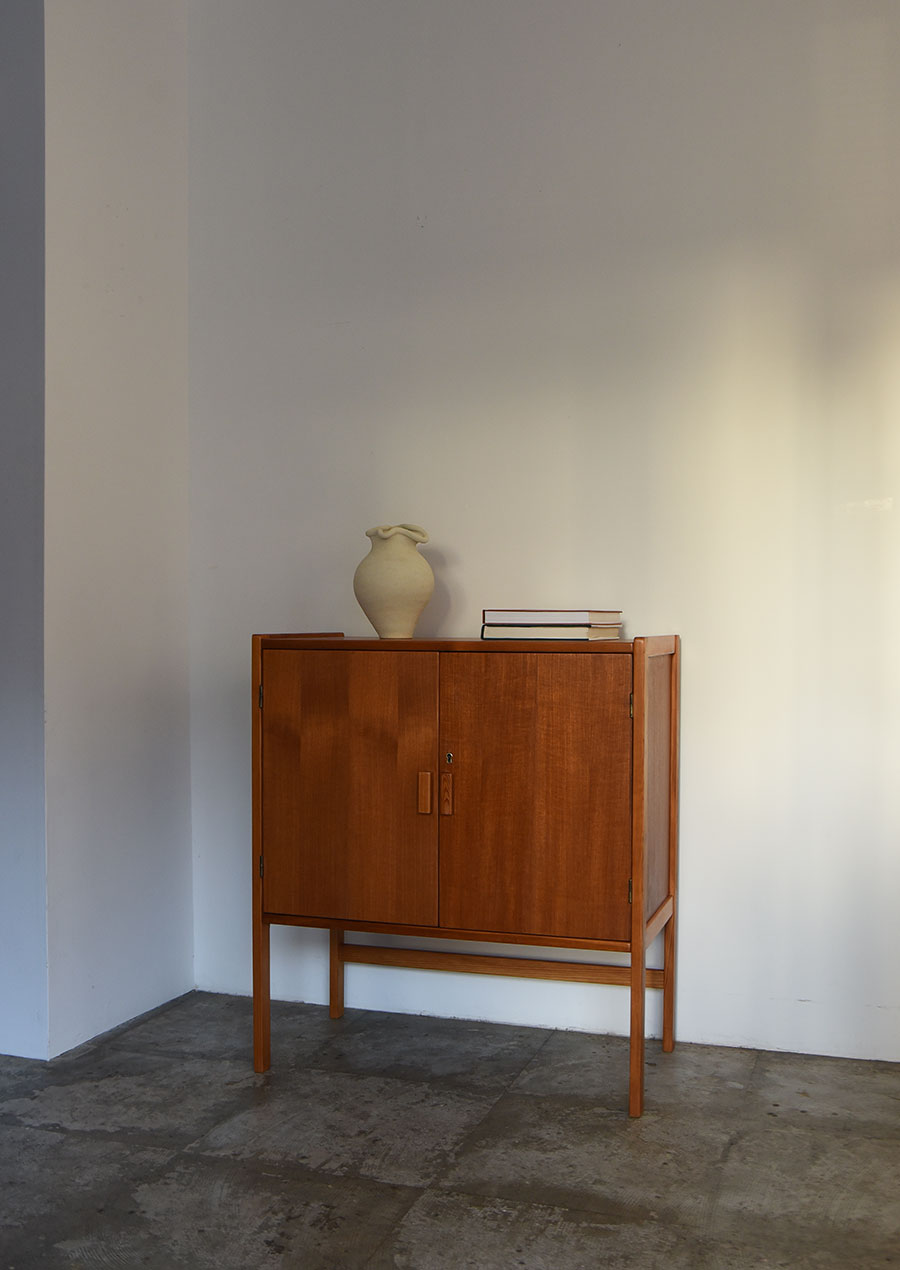 Small Cabinet in Teak and Pine / Lammhults Möbler 1960s