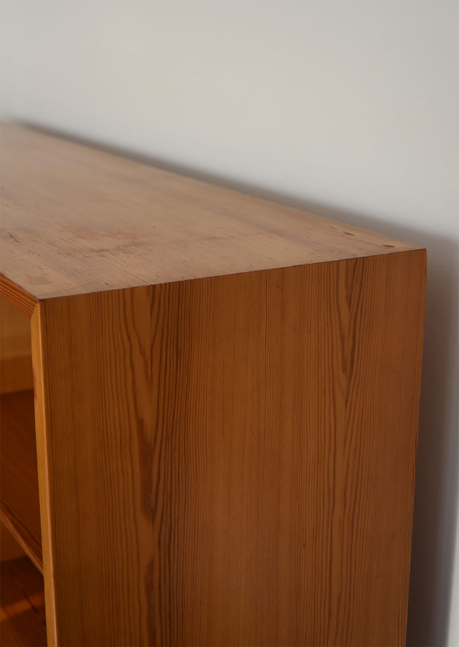 Borge Mogensen ボーエ・モーエンセン “Svensk Fur” Book Shelf in Pine