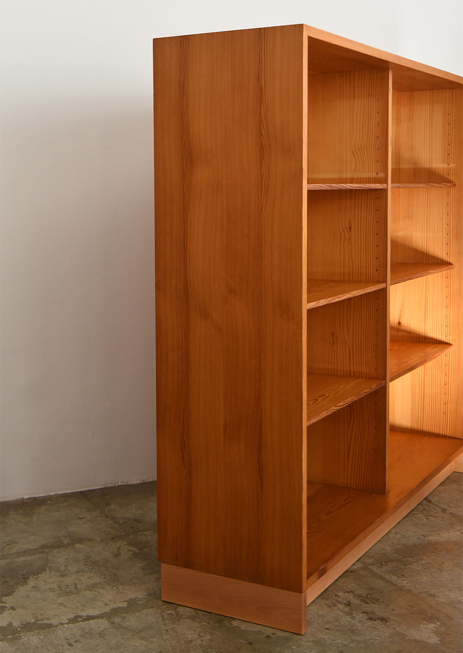 Borge Mogensen ボーエ・モーエンセン “Svensk Fur” Book Shelf in Pine