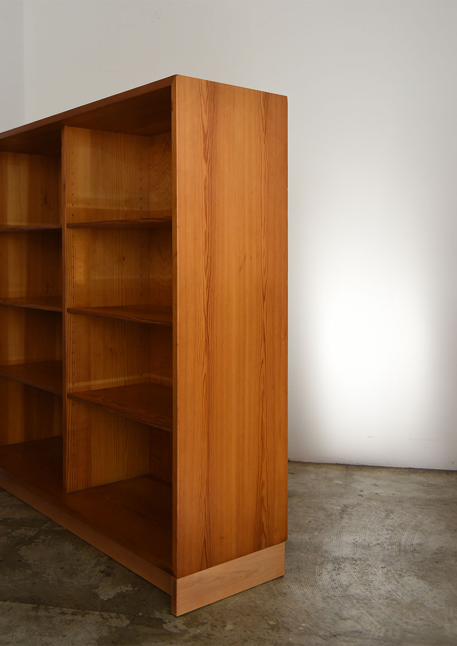 Borge Mogensen ボーエ・モーエンセン “Svensk Fur” Book Shelf in Pine