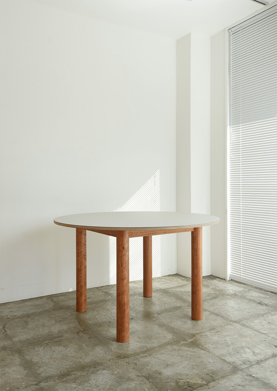 ihållande Linoleum Round Dining Table Bold 1200 / White
