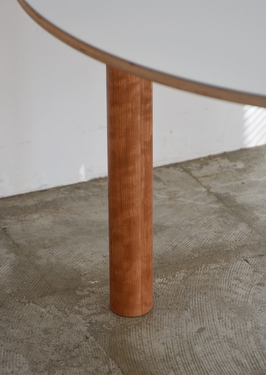 ihållande Linoleum Round Dining Table Bold 1200 / White