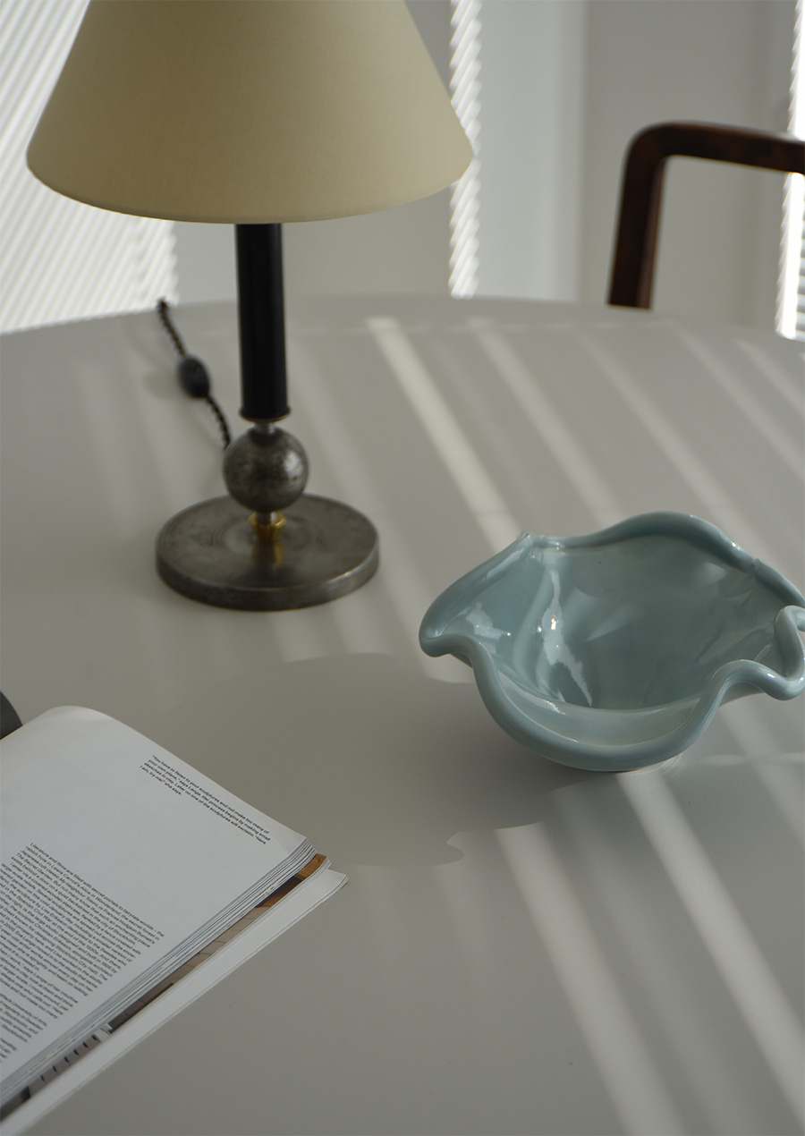 ihållande Linoleum Round Dining Table Bold 1200 / White