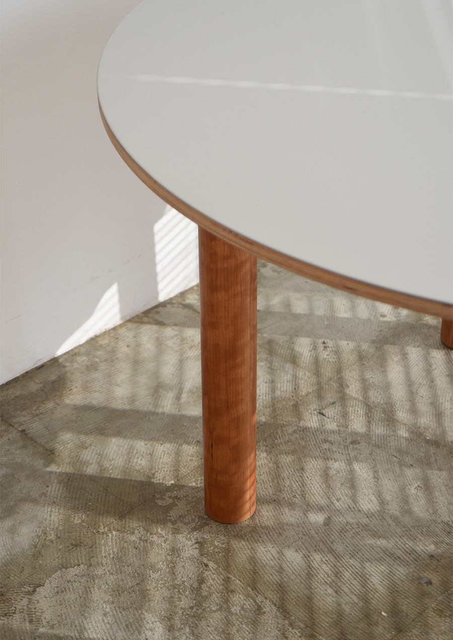 ihållande Linoleum Round Dining Table Bold 1200 / White