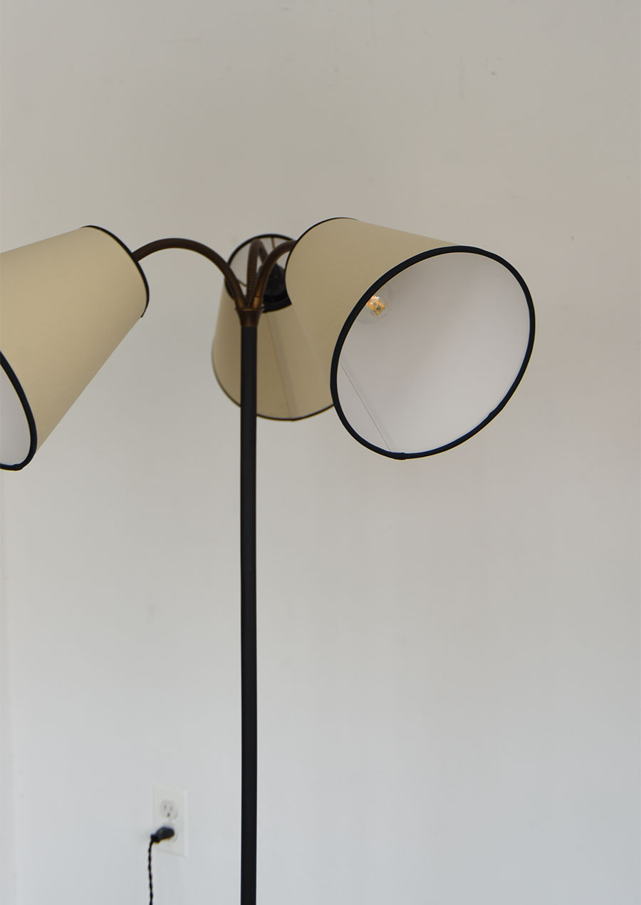 3-Lights Floor Lamp in Brass and Iron 1940s