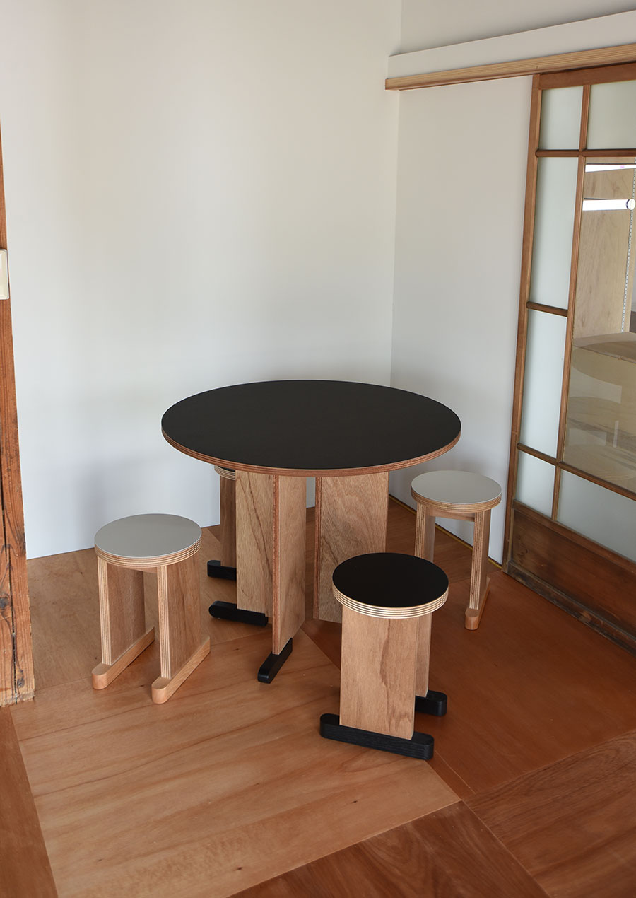 Lauan Round Table for éhn