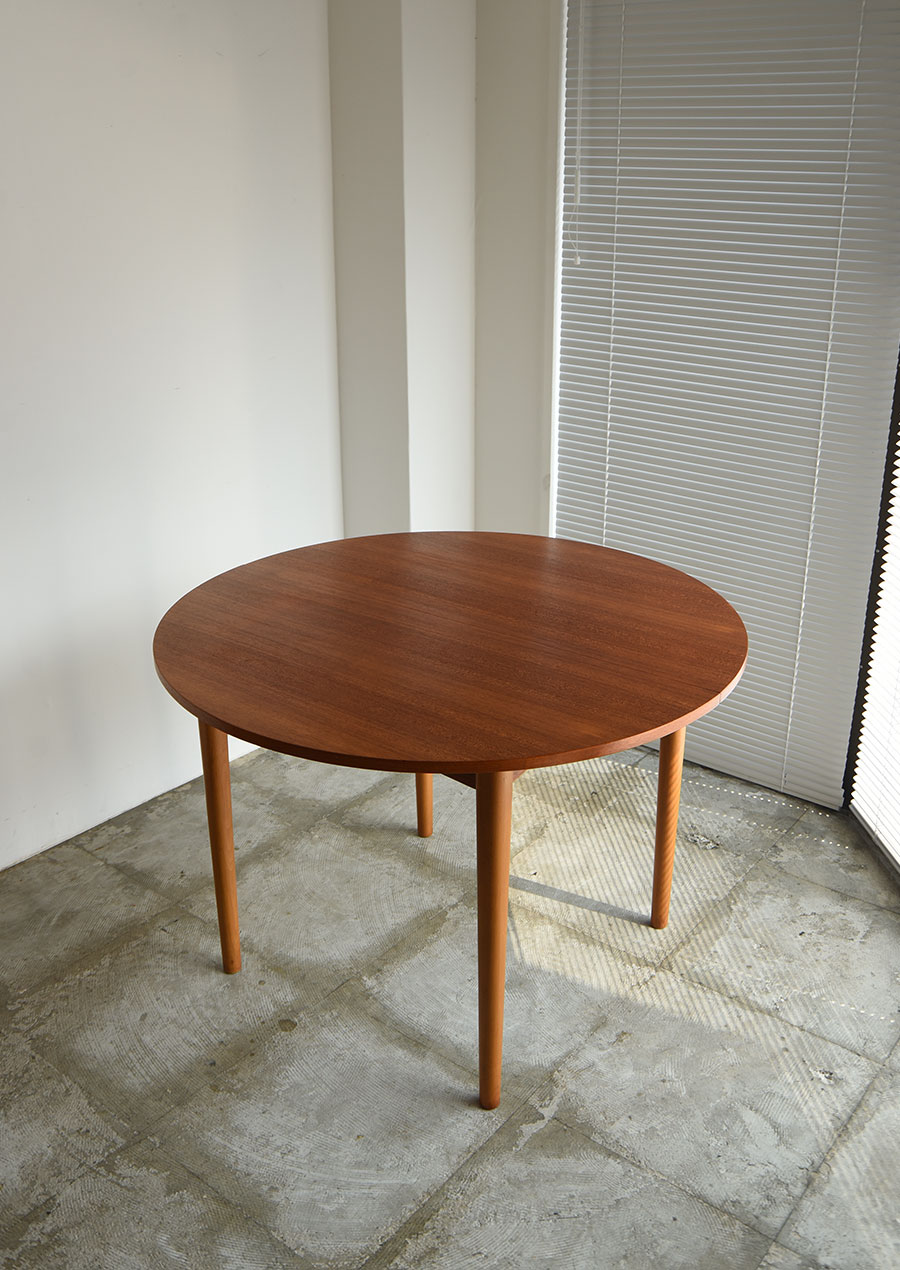 Round Dining Table φ1050 / Hugo Troeds 1960s