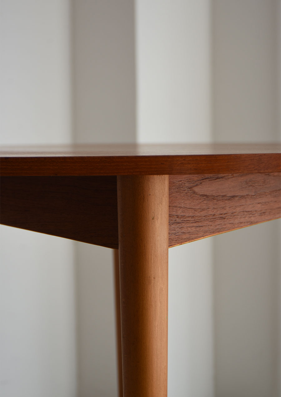 Round Dining Table φ1050 / Hugo Troeds 1960s