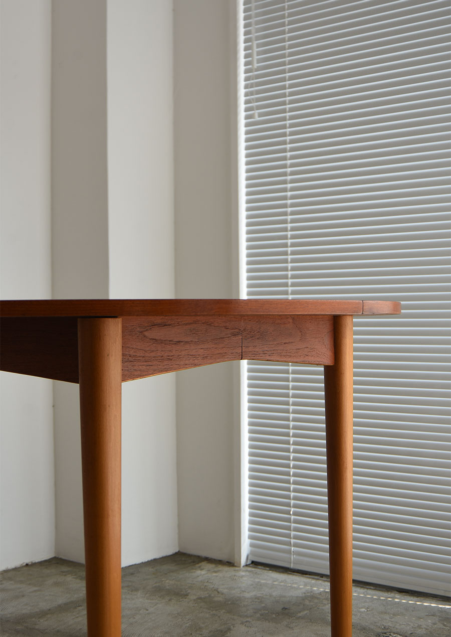 Round Dining Table φ1050 / Hugo Troeds 1960s