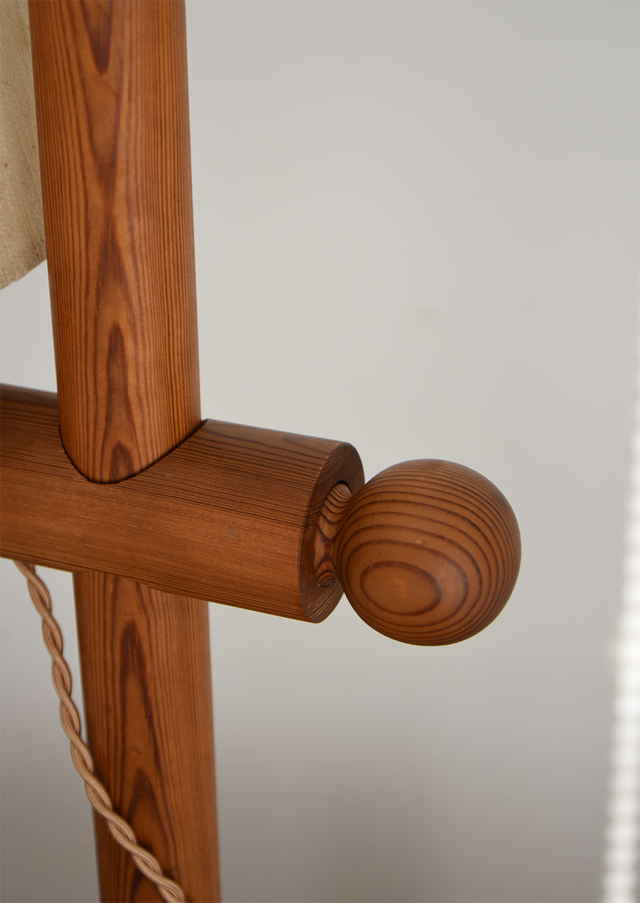 Uno Kristiansson Table Lamp in Pine 1970s / LUXUS