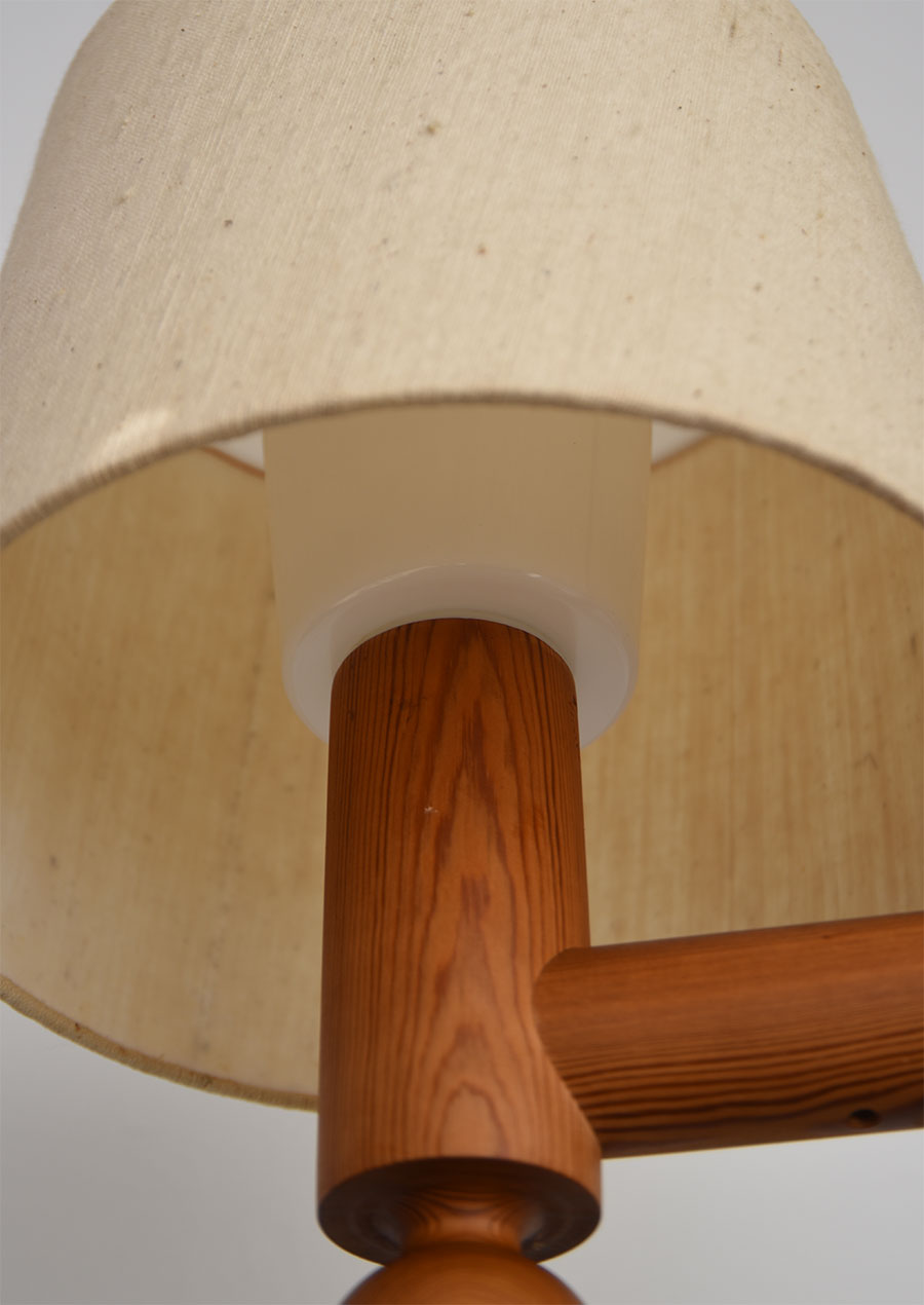 Uno Kristiansson Table Lamp in Pine 1970s / LUXUS
