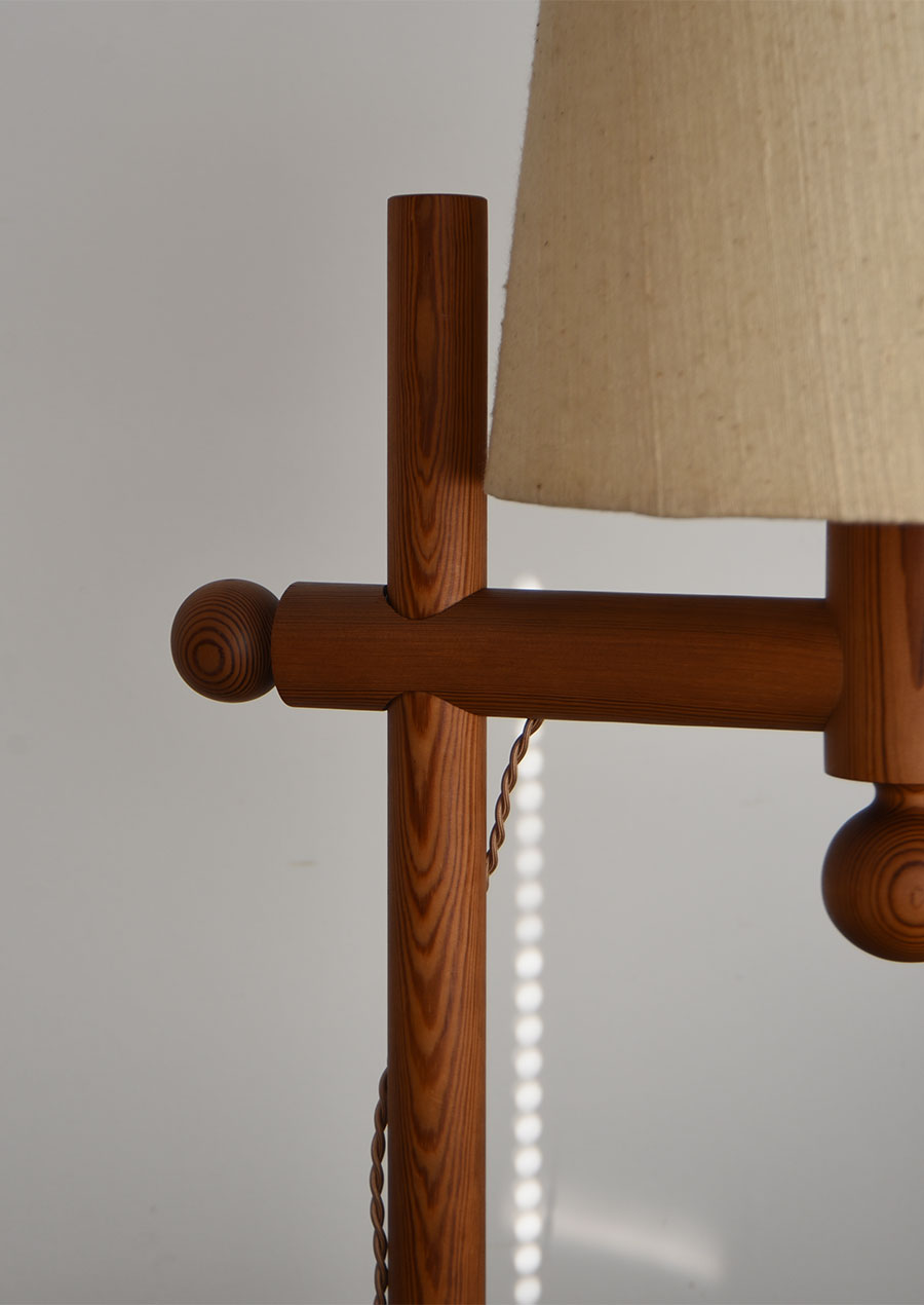 Uno Kristiansson Table Lamp in Pine 1970s / LUXUS