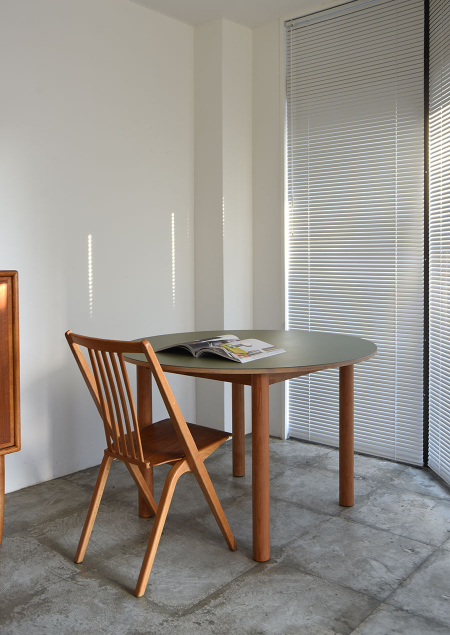 Olive Round Dining Table Regular 1100