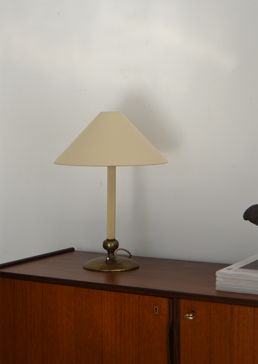 Table Lamp in Brass and Fluted Trolite / NK 1940s